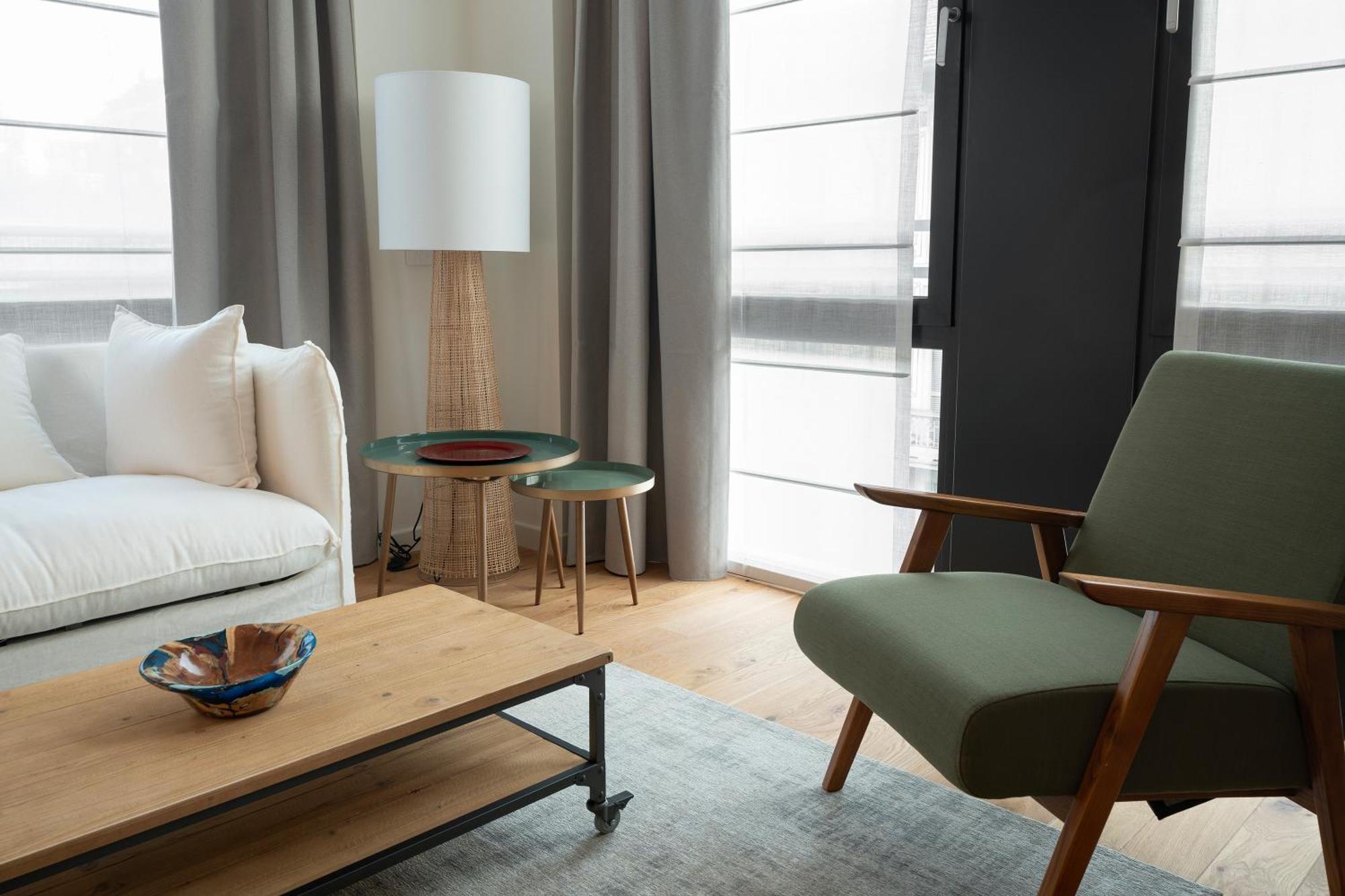 Santa Tecla Living Washington Building